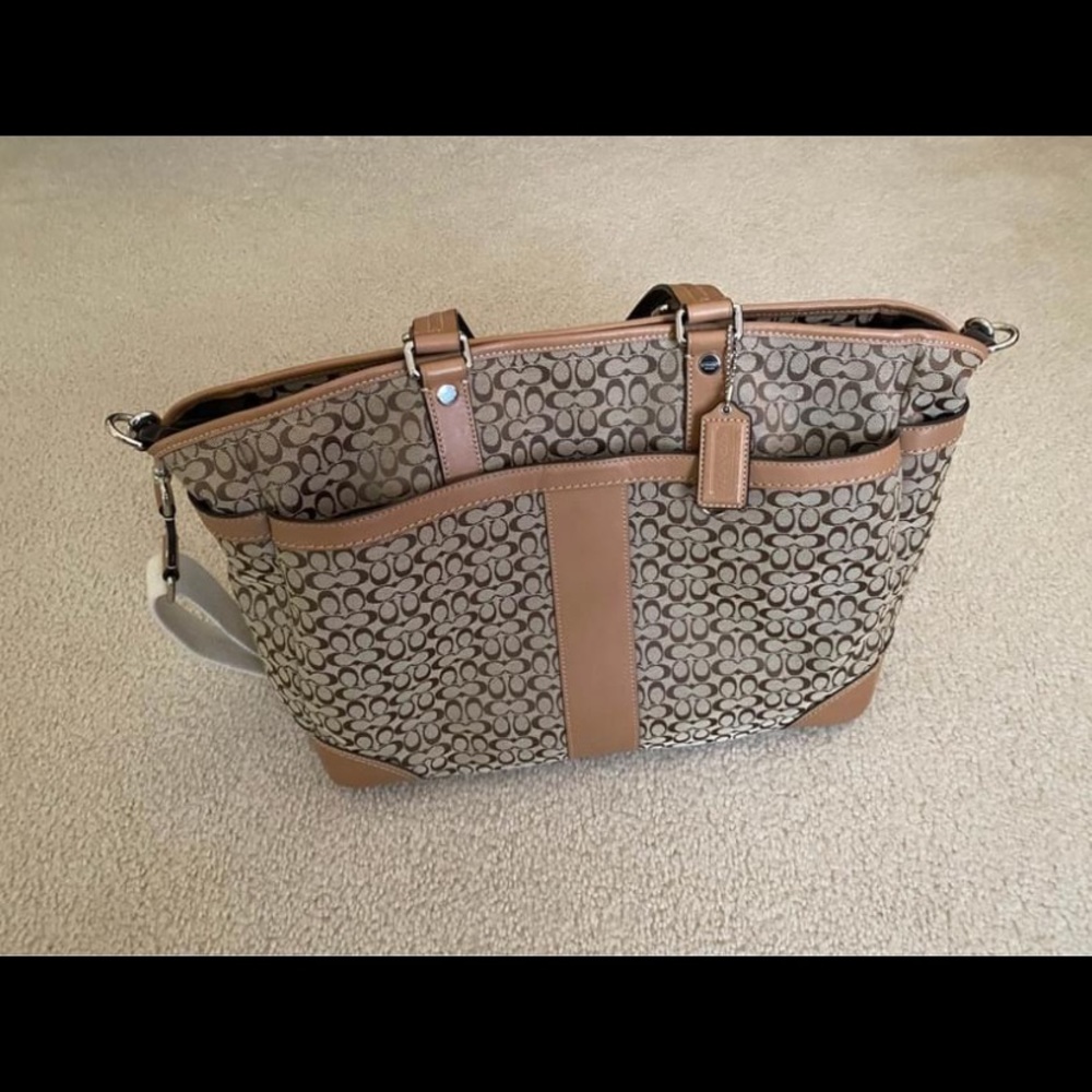 Coach diaper bag - Picture 3 of 8